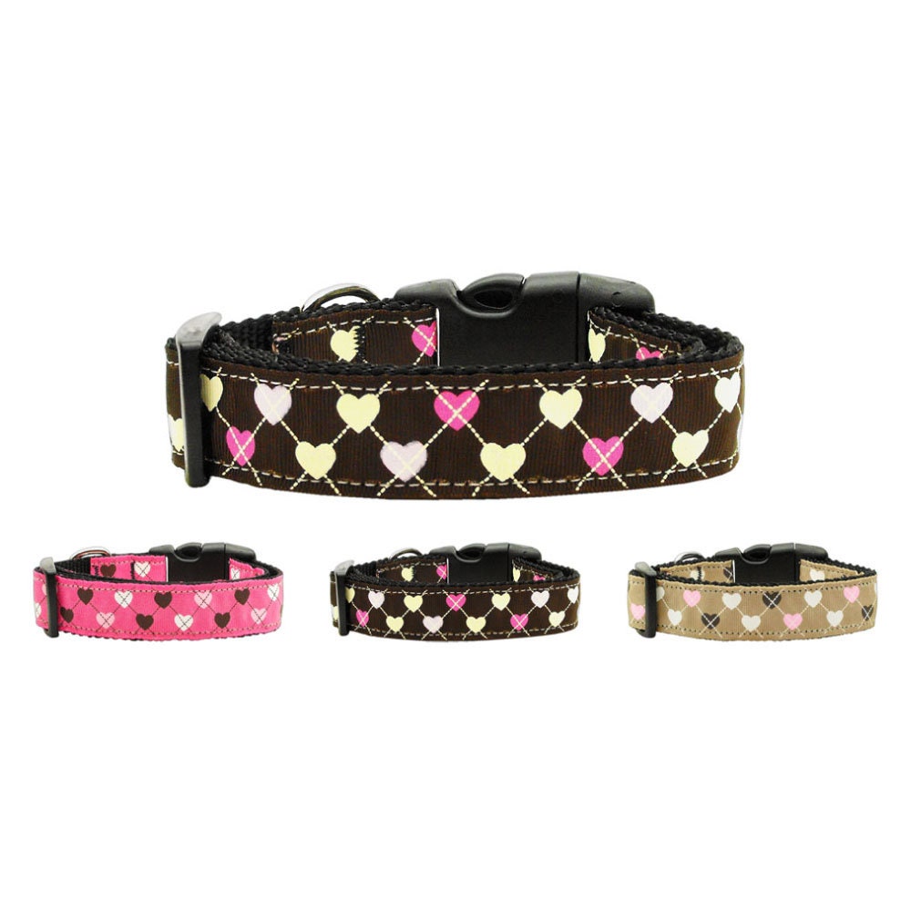 Stylish Argyle Hearts nylon collar and leash set for dogs and cats, featuring a durable design and vibrant colors.