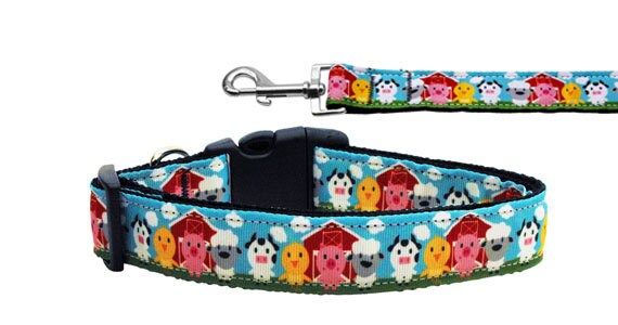 A colorful nylon collar and leash set for dogs and cats, featuring a stylish barnyard design.