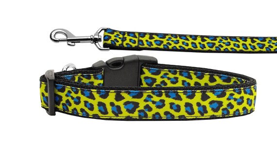 Blue and yellow leopard print nylon collar and leash for dogs and cats, showcasing its vibrant design and durable material.
