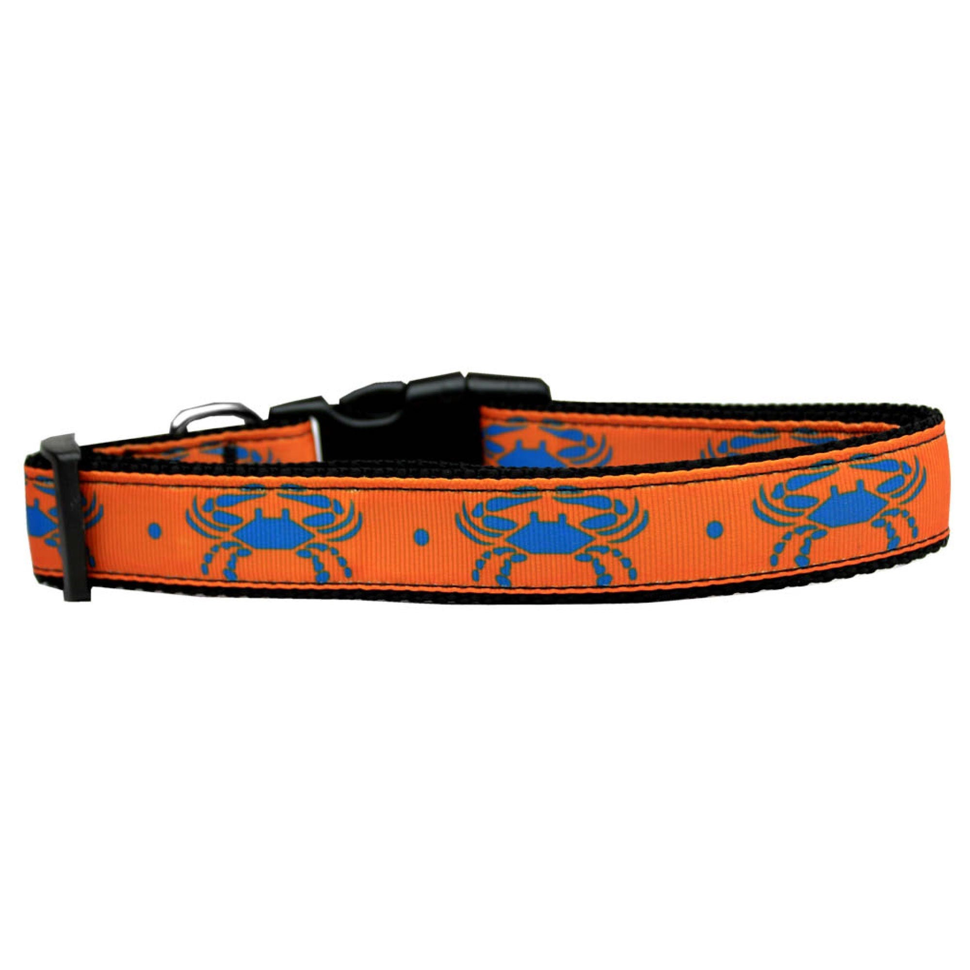 A stylish blue nylon collar and leash featuring a blue crabs design, suitable for dogs and cats.