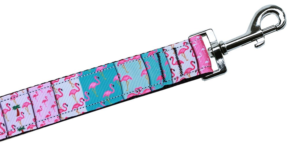 Colorful nylon collar and leash for pets featuring a flamingo design, showcasing durability and style.