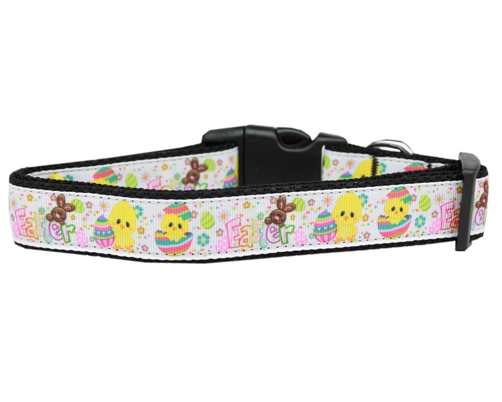 Happy Easter themed nylon collar and leash for dogs and cats, featuring vibrant colors and durable design.