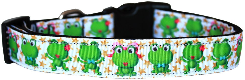 A colorful nylon collar and leash set for pets featuring a playful 'Happy Frogs' design, showcasing durability and style.