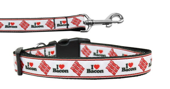 A stylish nylon collar and leash set for pets featuring 'I Love Bacon' design, made from durable military-grade nylon.
