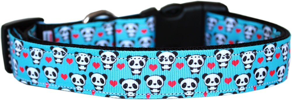 A stylish nylon collar and leash set for pets featuring a 'Panda Love' design, showcasing durability and safety features.