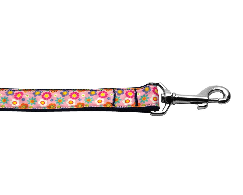 A stylish pink nylon collar and leash featuring spring flowers design, perfect for dogs and cats.