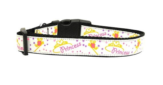 A stylish nylon collar and leash set for pets, featuring a pink ribbon design, perfect for dogs and cats.