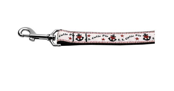 Stylish nylon collar and leash for pets, featuring a colorful ribbon design and adjustable buckles for comfort and safety.