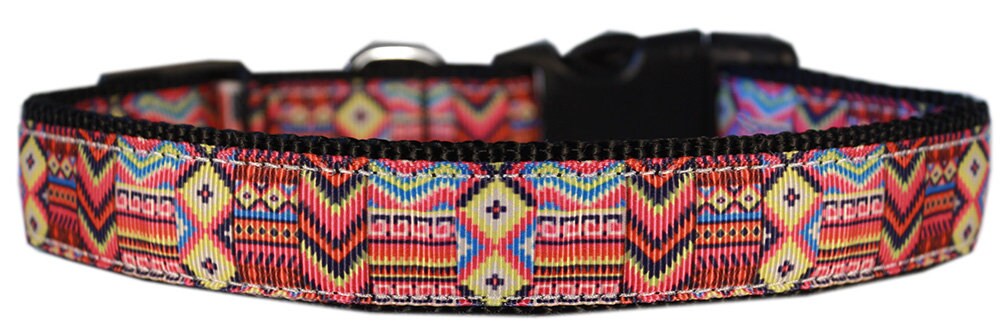 A stylish nylon collar and leash set for pets featuring a vibrant Southwestern design, showcasing durability and safety features.