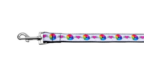 Colorful nylon collar and leash set for dogs and cats, featuring a vibrant design and durable materials.
