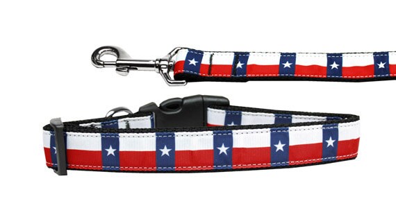 A stylish nylon collar and leash featuring the Texas Flag design, suitable for dogs and cats, showcasing durability and comfort.