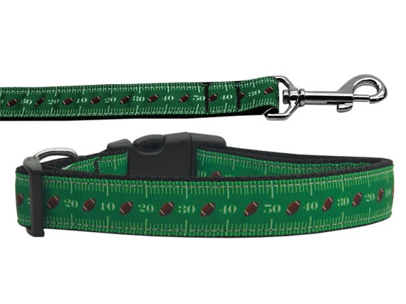 A stylish nylon collar and leash set for dogs and cats, featuring military-grade nylon and a colorful ribbon design.
