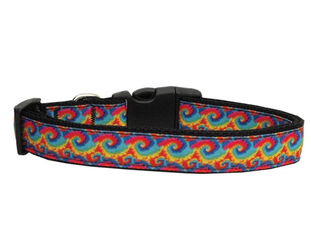 Colorful tie dye nylon collar and leash set for dogs and cats, showcasing vibrant patterns and durable materials.