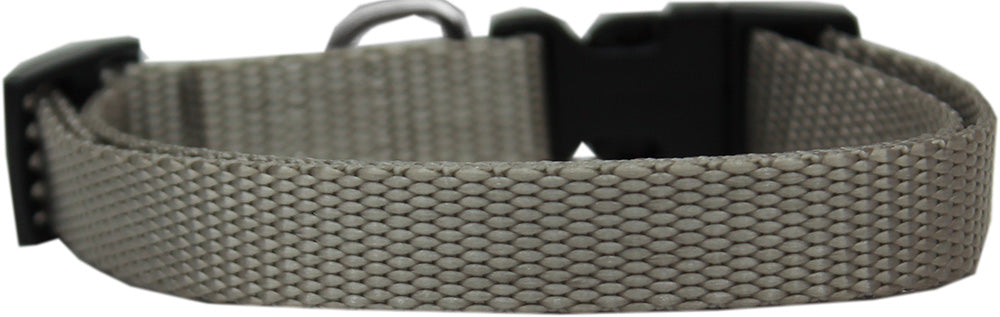 A stylish nylon collar for dogs and cats, featuring a durable design with a high-quality ribbon stitched on top, available in various sizes.