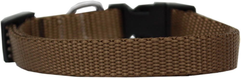 A stylish nylon collar for dogs and cats, featuring a durable design with a high-quality ribbon stitched on top, available in various sizes.