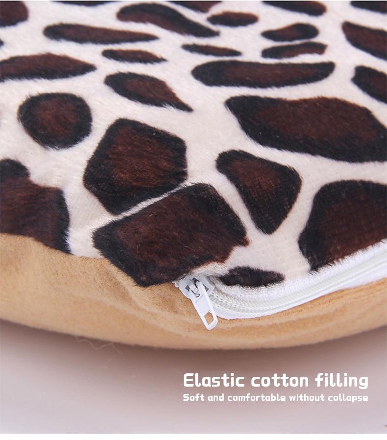 Cozy Winter Warm Mat for pets, featuring a soft and breathable design, perfect for small dogs and cats to sleep comfortably.