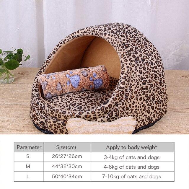 Cozy Winter Warm Mat for pets, featuring a soft and breathable design, perfect for small dogs and cats to sleep comfortably.