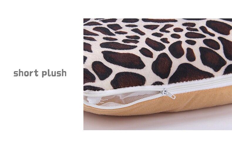 Cozy Winter Warm Mat for pets, featuring a soft and breathable design, perfect for small dogs and cats to sleep comfortably.