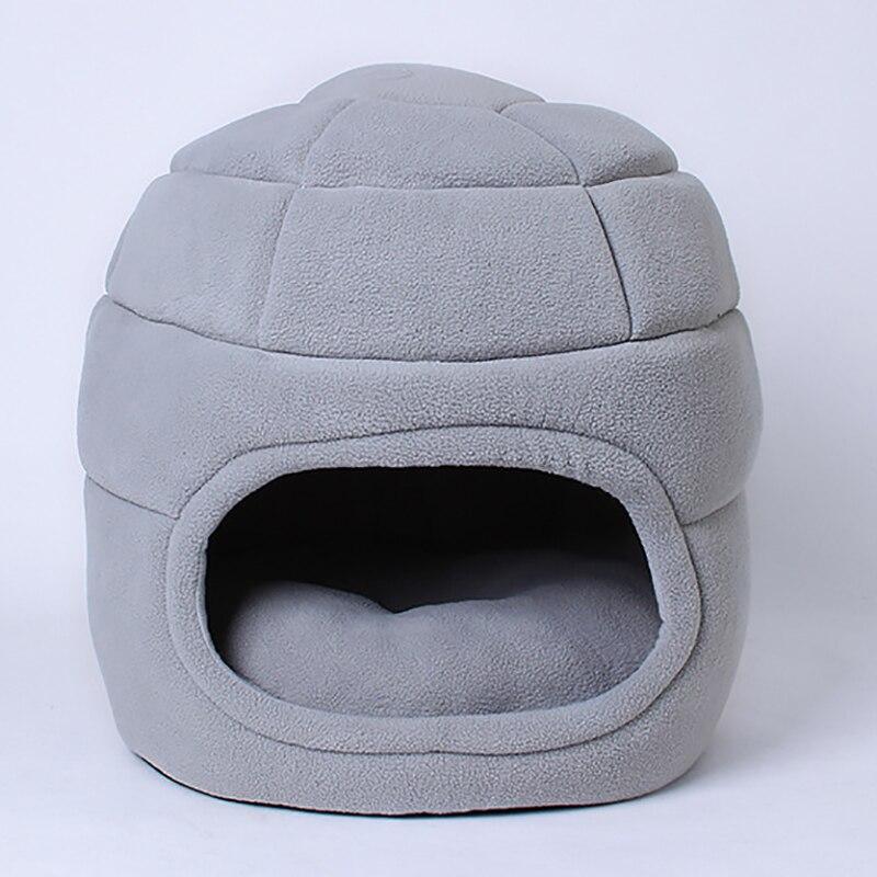 A cozy and portable cat house made of super soft fleece, designed for winter warmth, suitable for both cats and dogs.