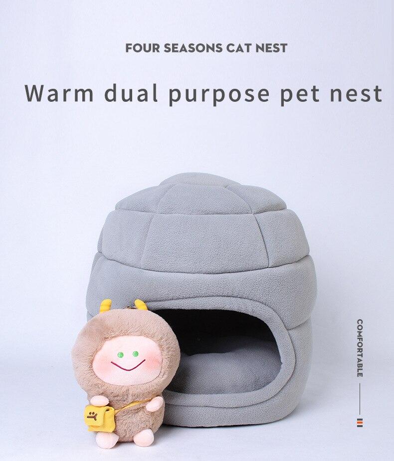 A cozy and portable cat house made of super soft fleece, designed for winter warmth, suitable for both cats and dogs.