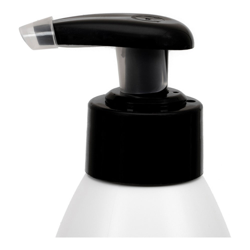 A 500 ml bottle of Salmon Oil Gloria, designed for dogs and cats, showcasing its premium quality and health benefits.