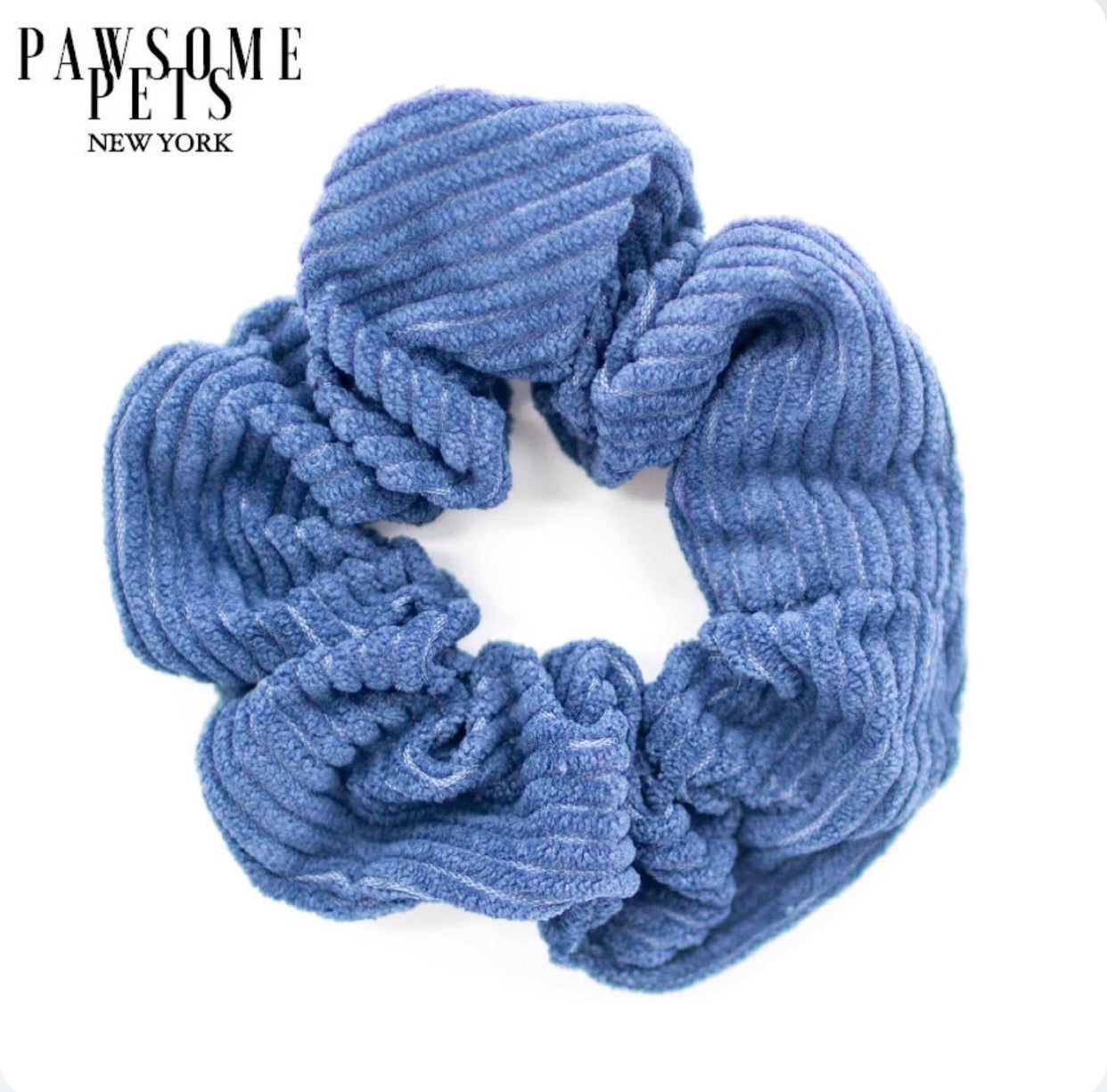 Ocean-themed scrunchies made from organic cotton, featuring a stylish design and hand-stitched finish.