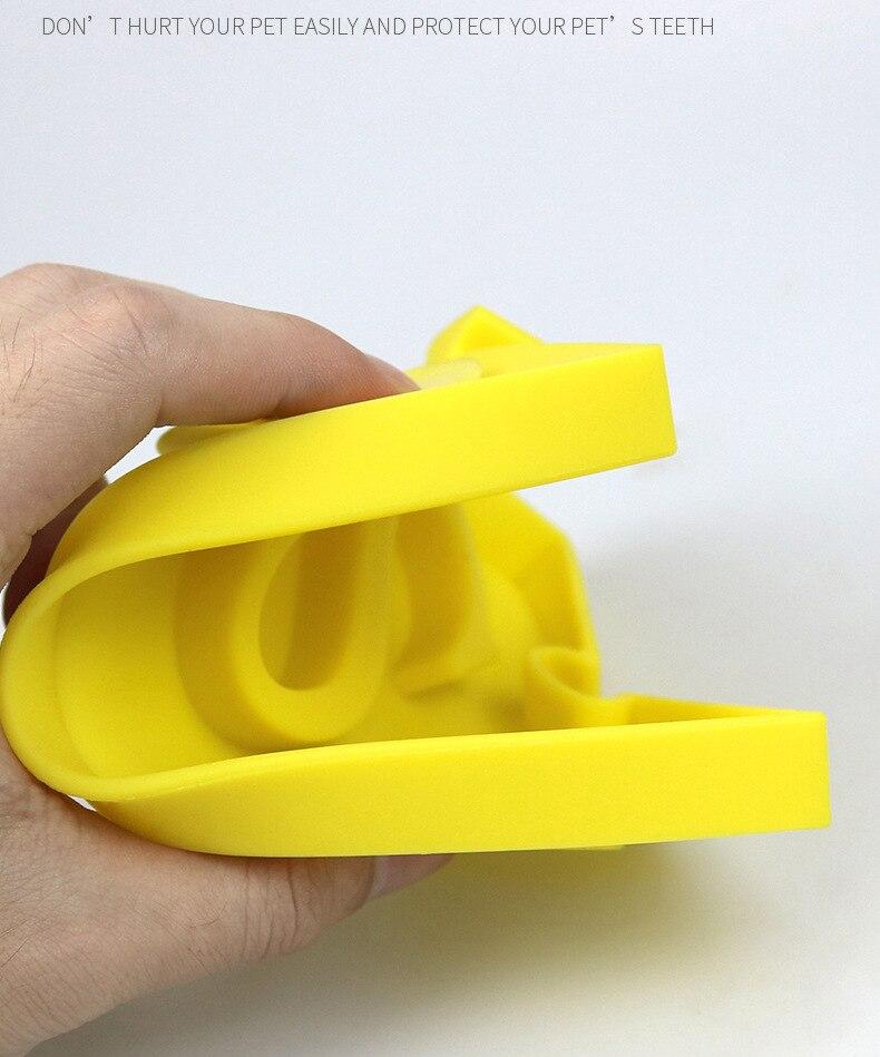 Silicone pet bowl designed for slow eating, featuring raised sections to prevent choking, suitable for dogs and cats.