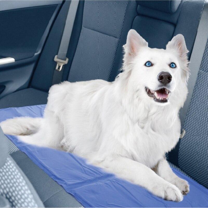 A Summer Dog Cooling Mat in solid color, designed for pets to stay cool during hot weather, suitable for both dogs and cats.