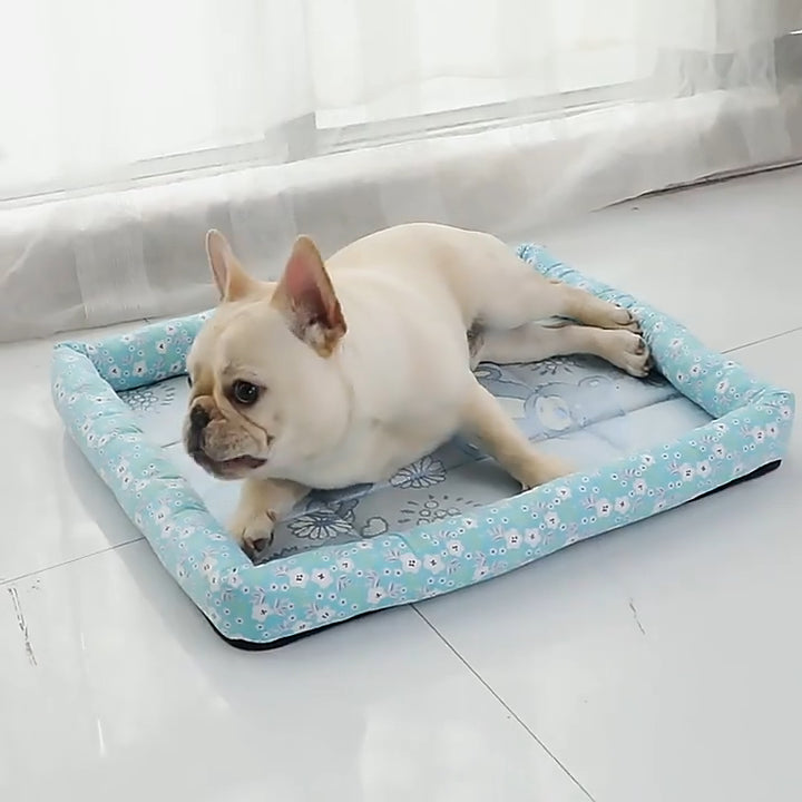 A cooling mat designed for pets, featuring a soft fiber surface, available in multiple sizes for dogs and cats.