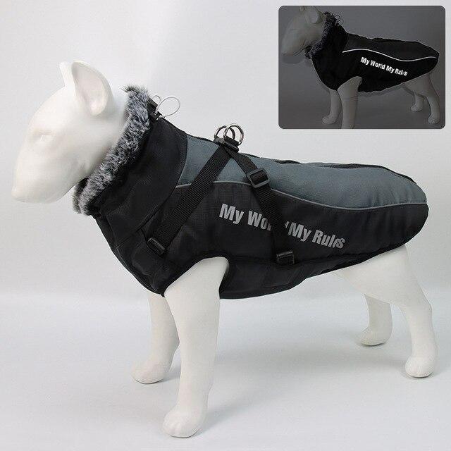Thick waterproof dog coat with reflective strips and fur collar, suitable for large dogs like Golden Retrievers and Rottweilers.