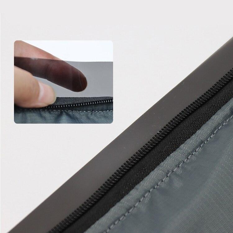 Thick waterproof dog coat with reflective strips and fur collar, suitable for large dogs like Golden Retrievers and Rottweilers.