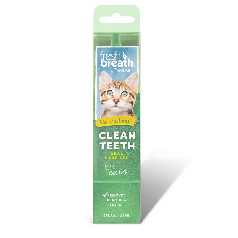 Tropiclean Fresh Breath Clean Teeth Gel for Cats in a bottle with a green label, designed for oral care and fresh breath.