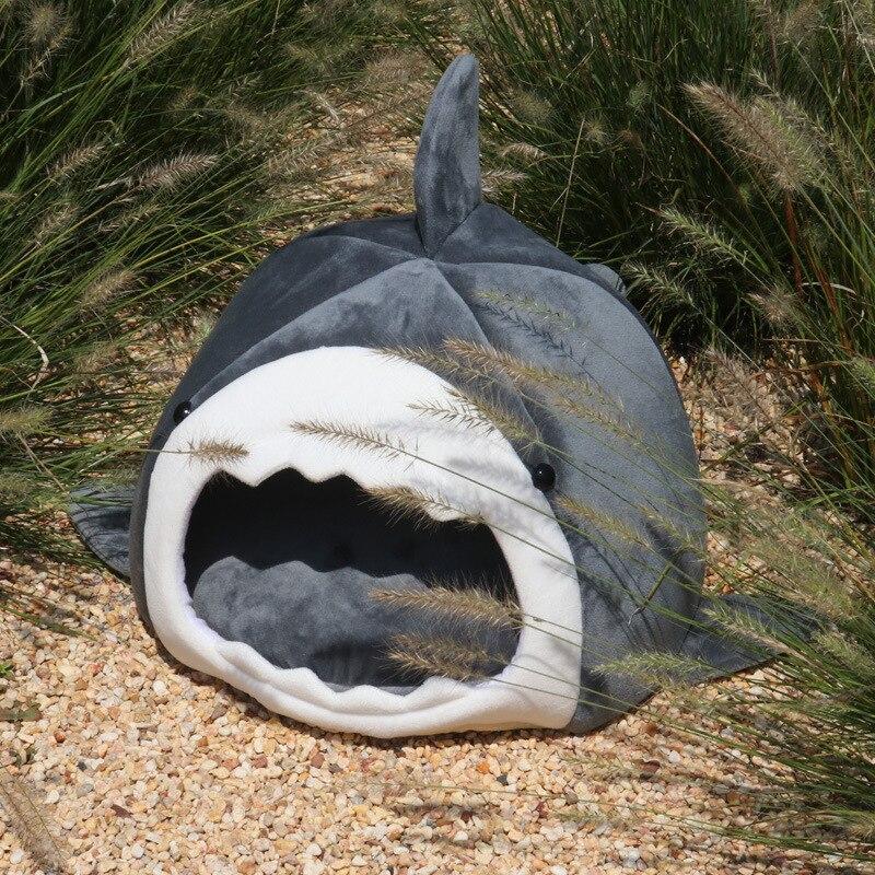 Warm Pet Dog Bed in shark shape, made of breathable cotton, perfect for winter comfort for cats and dogs.