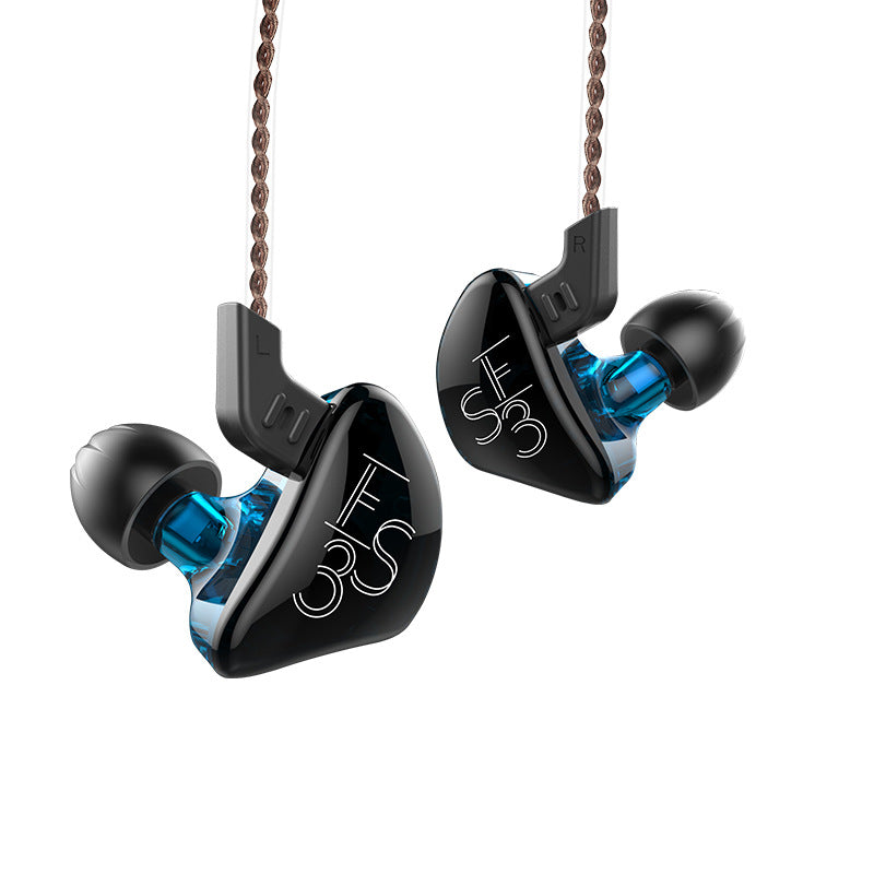 Iron In-ear Subwoofer headphones with wire control, featuring a sleek design and comfortable fit, ideal for gaming and music.