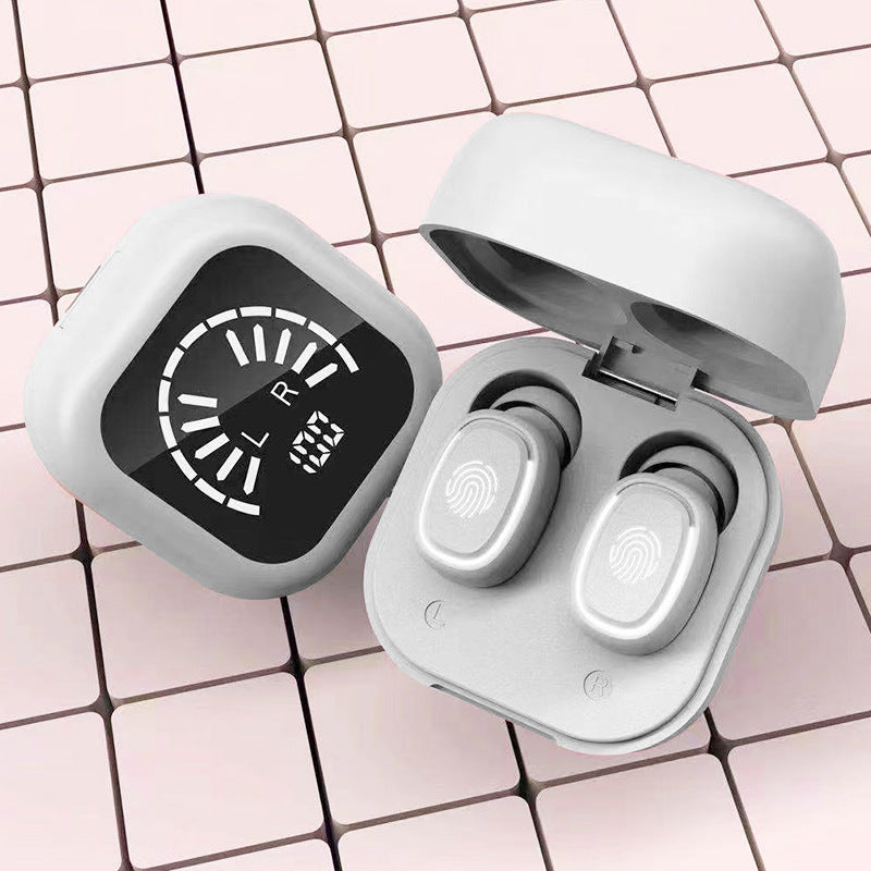 Line-in-ear TWS Gaming Low-latency 5.2 Headset with sleek design and comfortable fit, ideal for gaming and music.