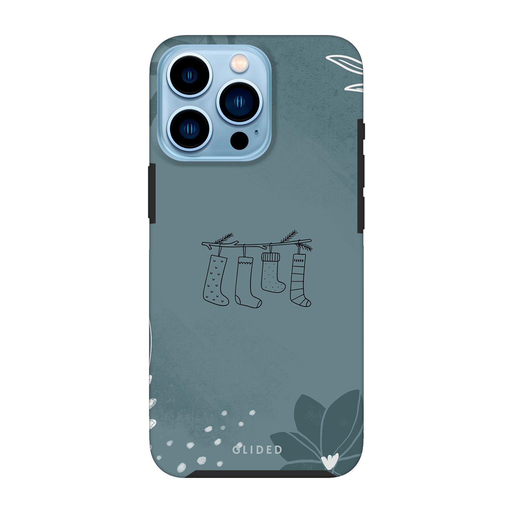 Cozy iPhone 13 Pro Max Handyhülle mit festlichem Weihnachtsdesign und niedlichen Socken auf einem stimmungsvollen Hintergrund.