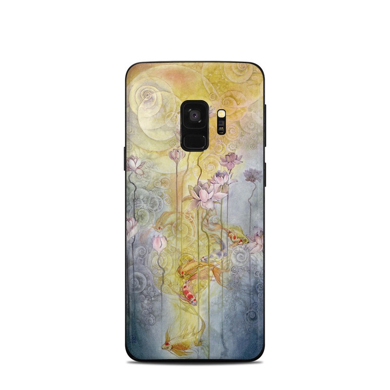 Phone case with floral design.