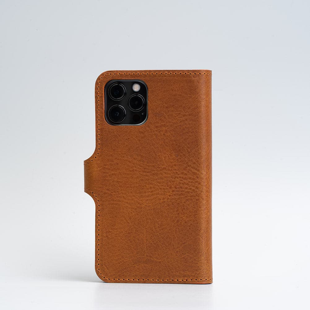 iPhone 12/13 Full-Grain Leather Folio Case Wallet with MagSafe, showcasing premium leather and sleek design.