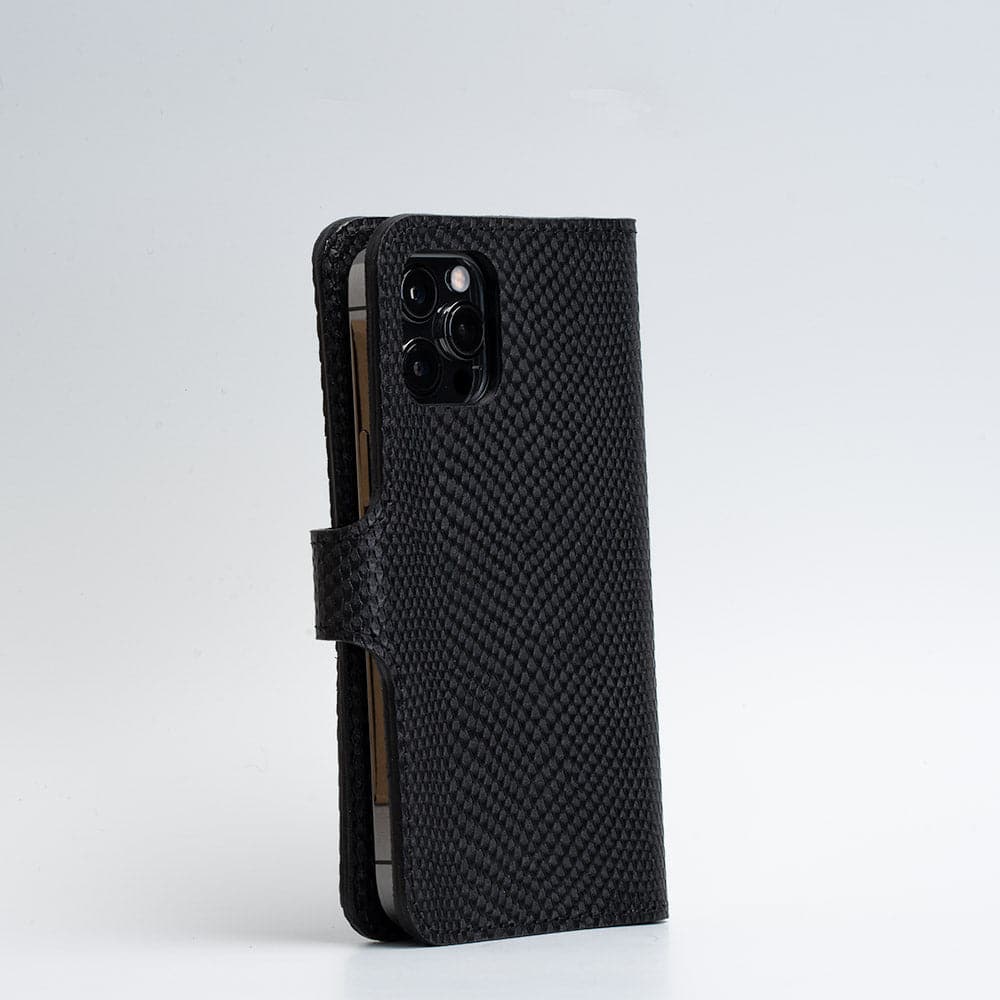 iPhone 12/13 Full-Grain Leather Folio Case Wallet with MagSafe, showcasing premium leather and sleek design.