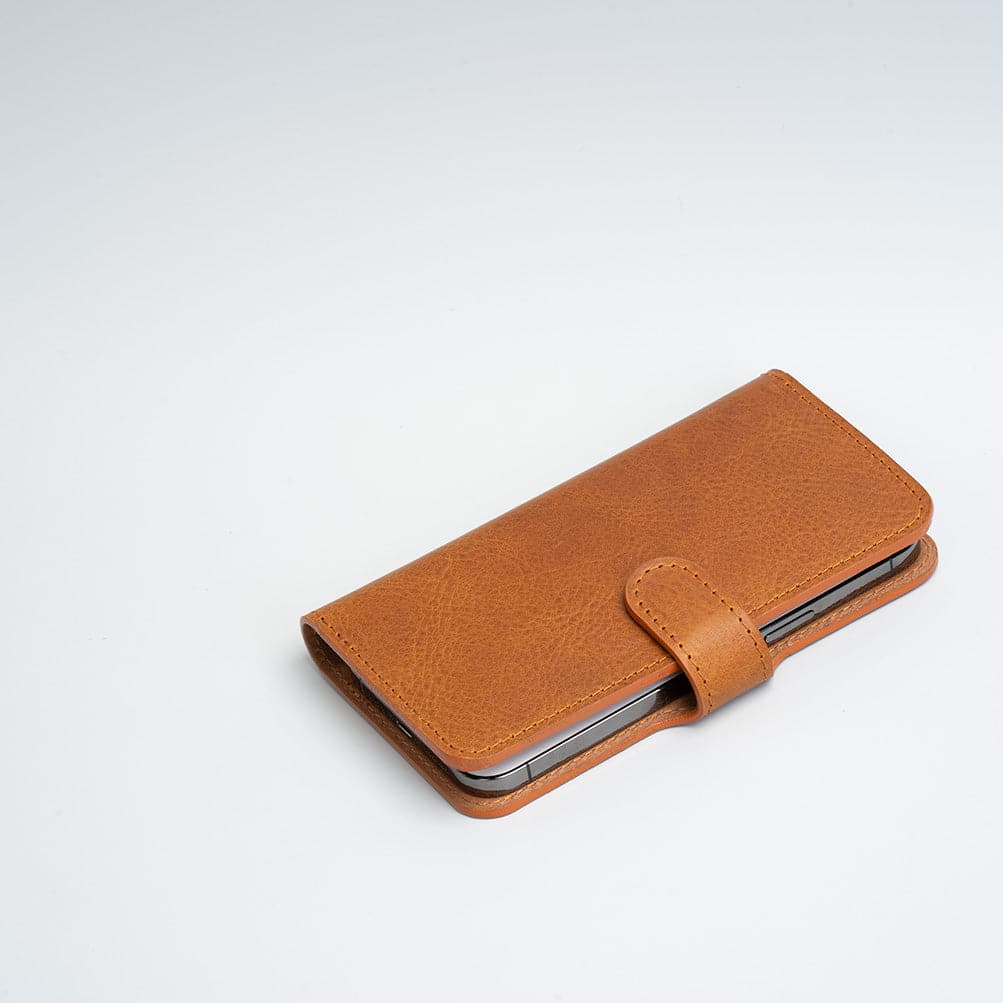 iPhone 12/13 Full-Grain Leather Folio Case Wallet with MagSafe, showcasing premium leather and sleek design.