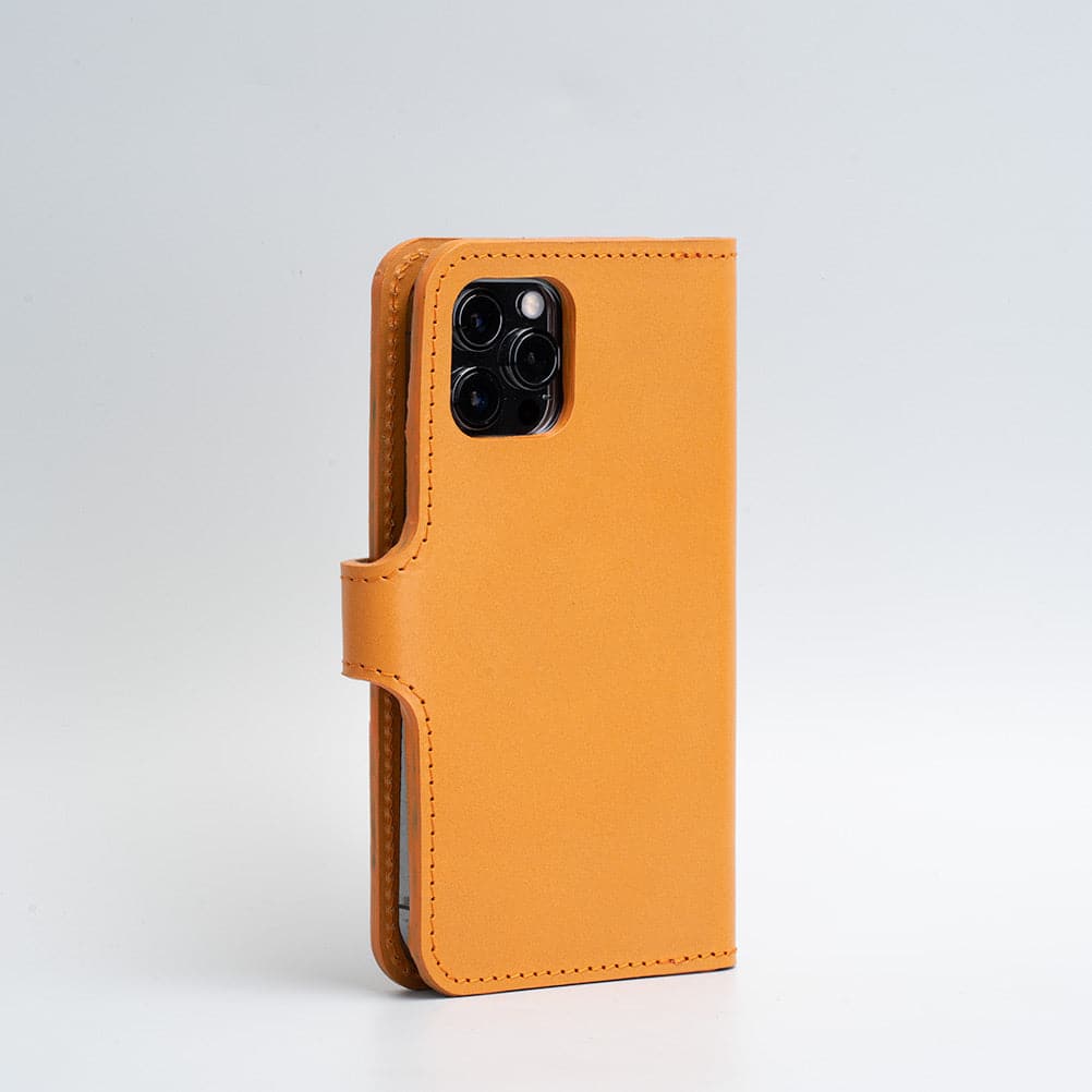 iPhone 12/13 Full-Grain Leather Folio Case Wallet with MagSafe, showcasing premium leather and sleek design.