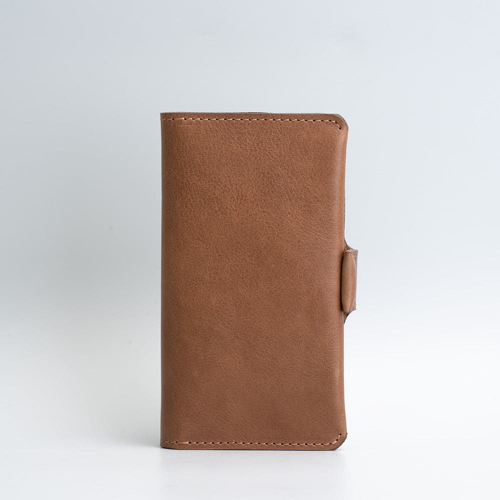 Leather iPhone folio wallet with MagSafe - The Minimalist 2.0, showcasing its sleek design and eco-friendly leather.