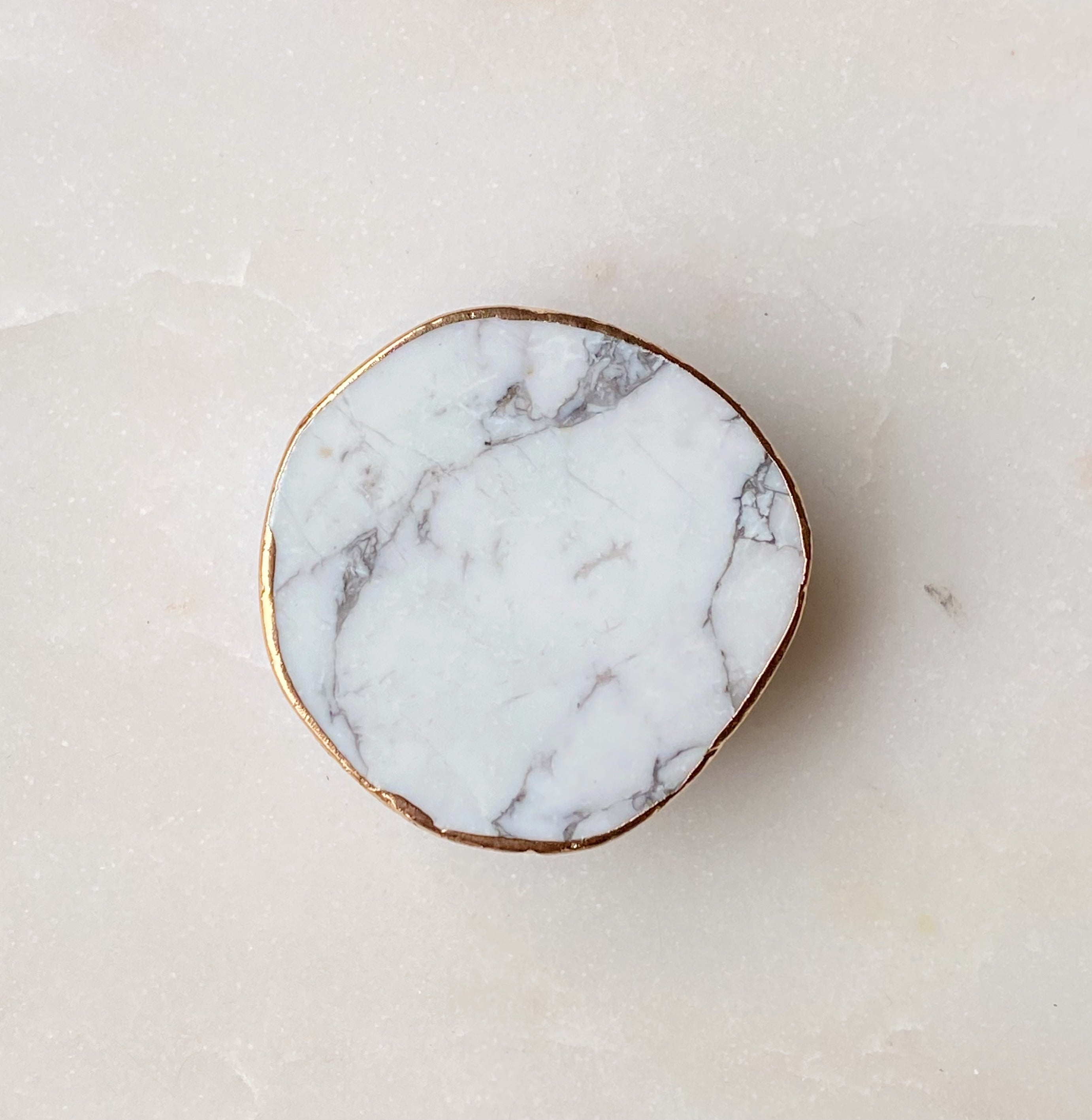 Golden Edge Natural Stone Device Grip featuring a unique natural stone slice with a golden trim, designed for mobile phones and tablets.