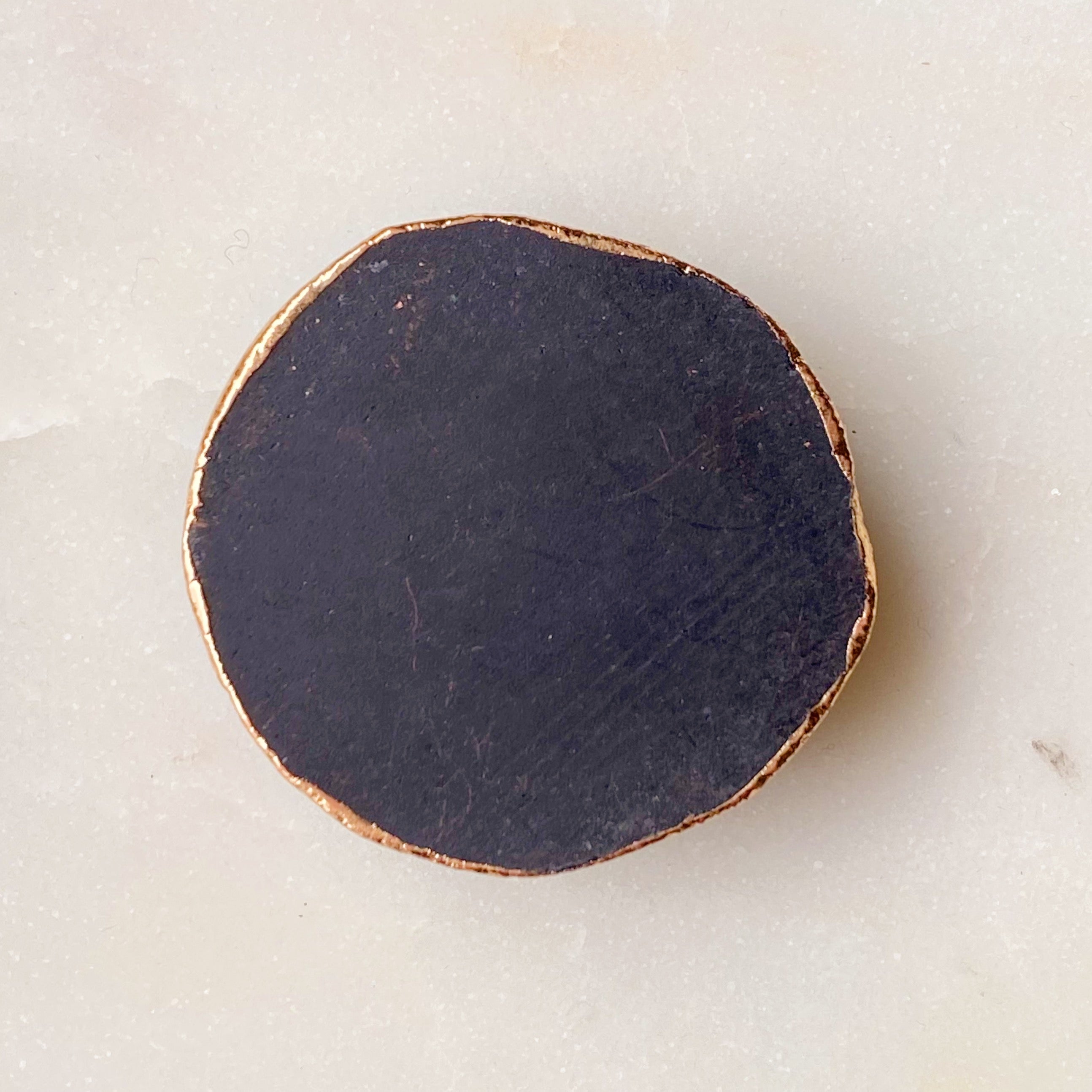 Golden Edge Natural Stone Device Grip featuring a unique natural stone slice with a golden trim, designed for mobile phones and tablets.