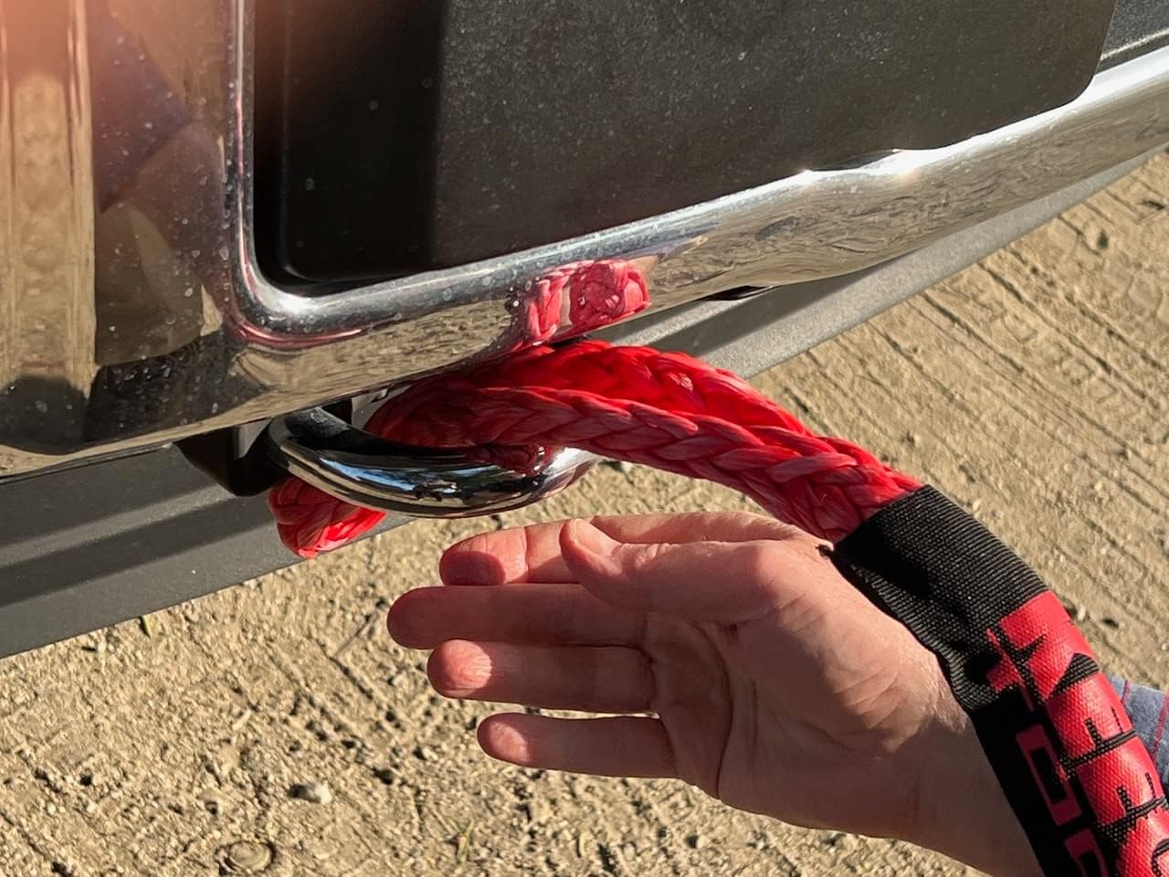 1/2 inch by 24 inch soft shackle recovery rope with 65,000 lbs breaking strength, designed for off-road SUV winching and towing.