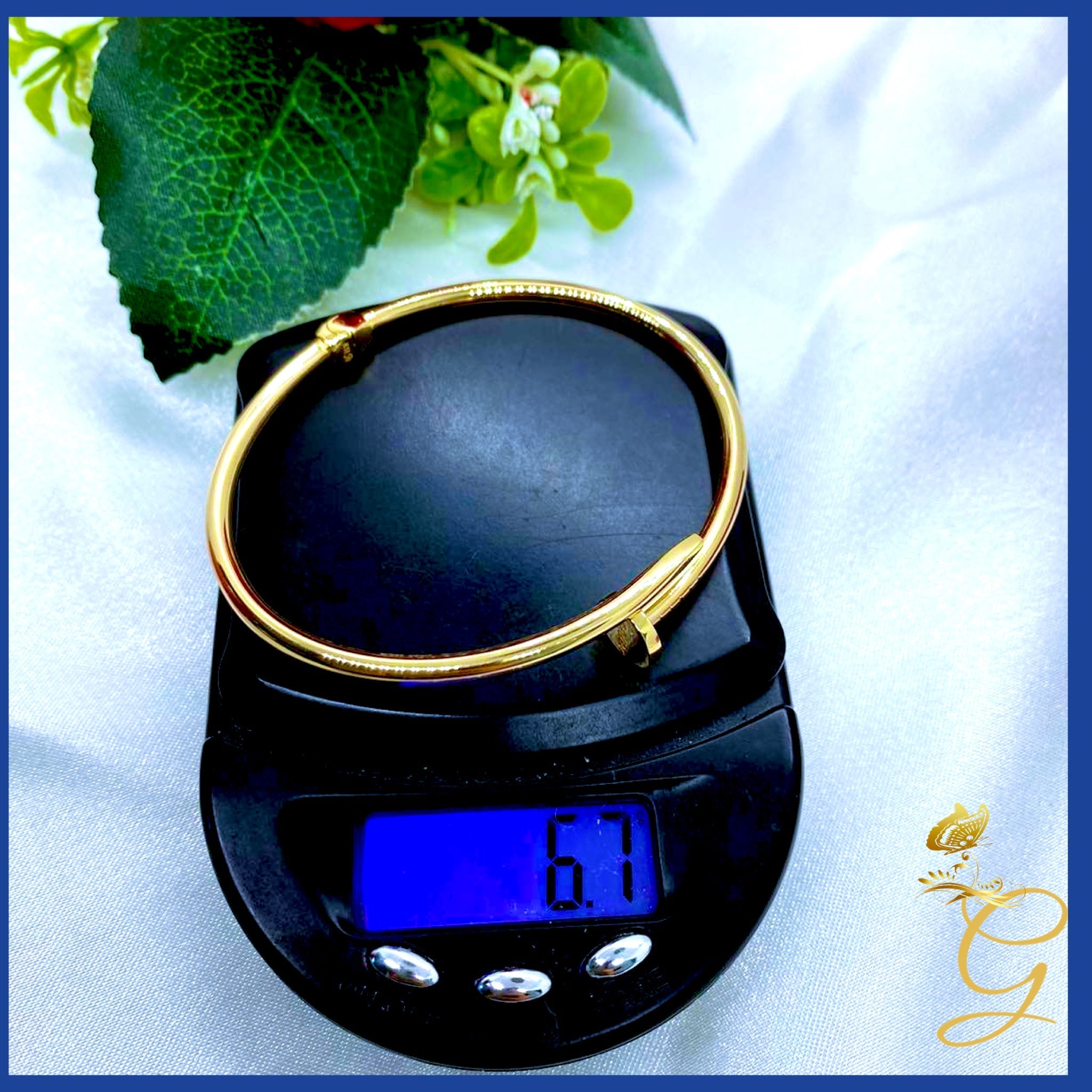 Elegant 18K Real Gold Nail Bangle, solid gold bracelet with a unique nail design, size 18 inches.