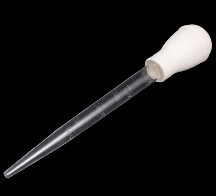 Two pieces of heat resistant BPA free turkey baster syringes, ideal for basting meats and poultry.