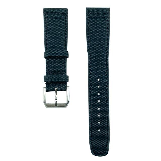22MM genuine leather watch strap designed for pilots' watches, showcasing its sleek design and durable material.