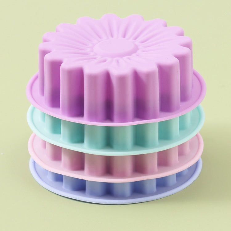 Two pieces of silicone sunflower cake molds, high temperature resistant, ideal for baking cakes and desserts.