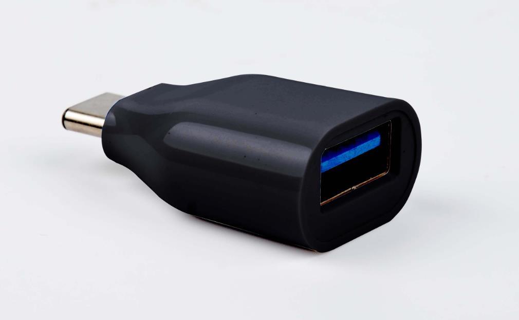 8WARE USB 3.1 Type-C to A Male to Female Adapter, showcasing its compact design and connectivity ports.
